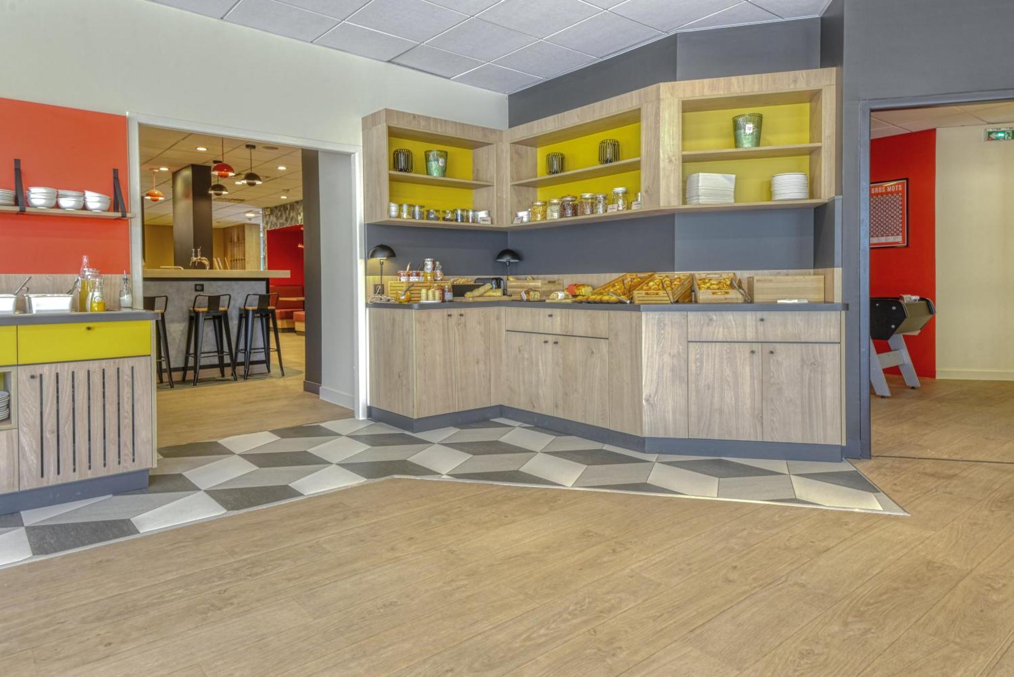 Ibis Cholet Hotel Eksteriør billede