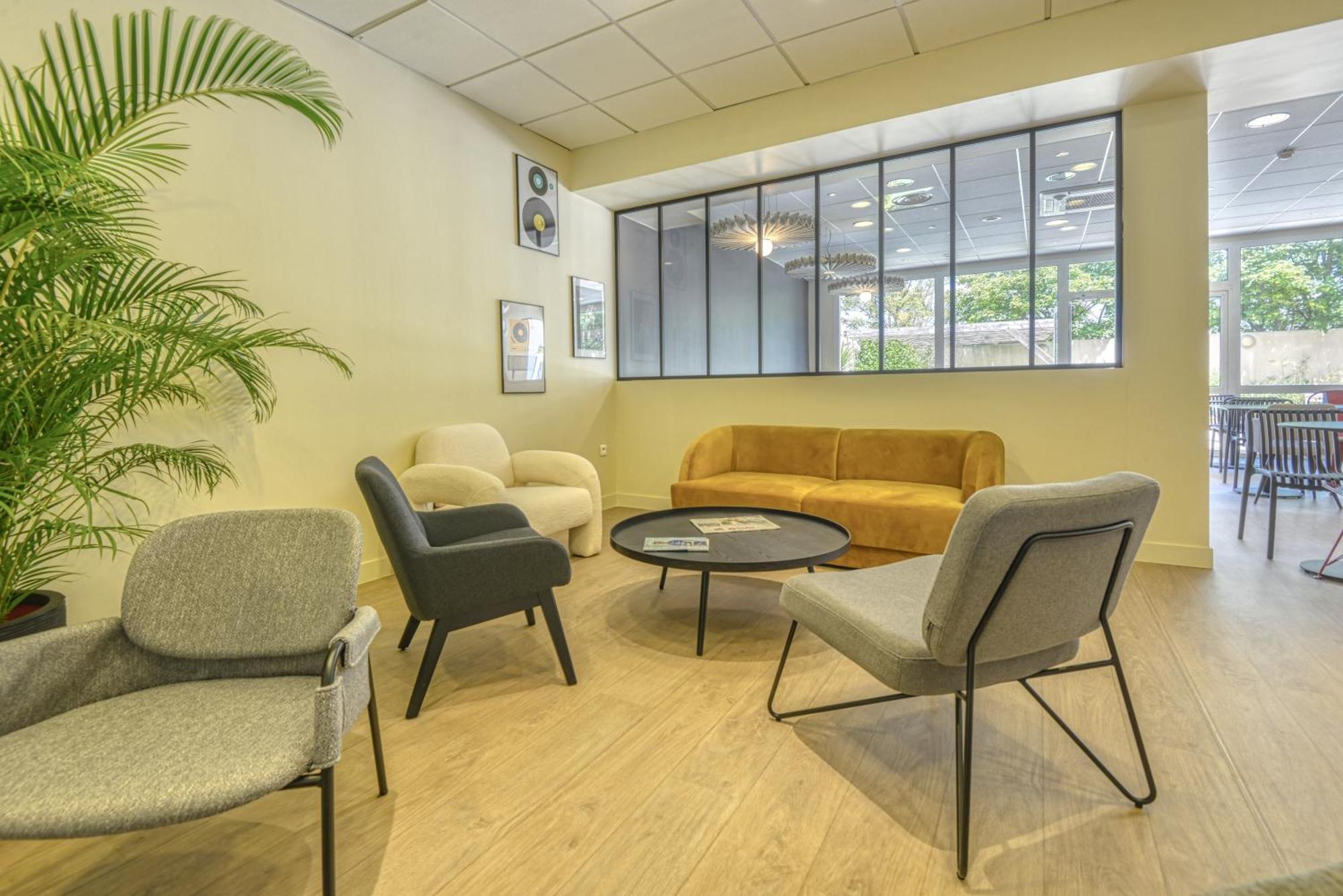 Ibis Cholet Hotel Eksteriør billede