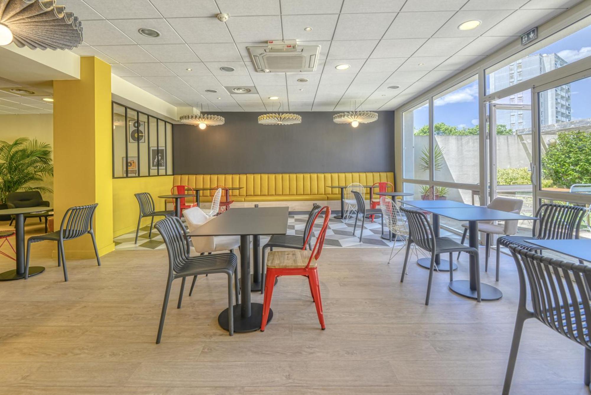 Ibis Cholet Hotel Eksteriør billede