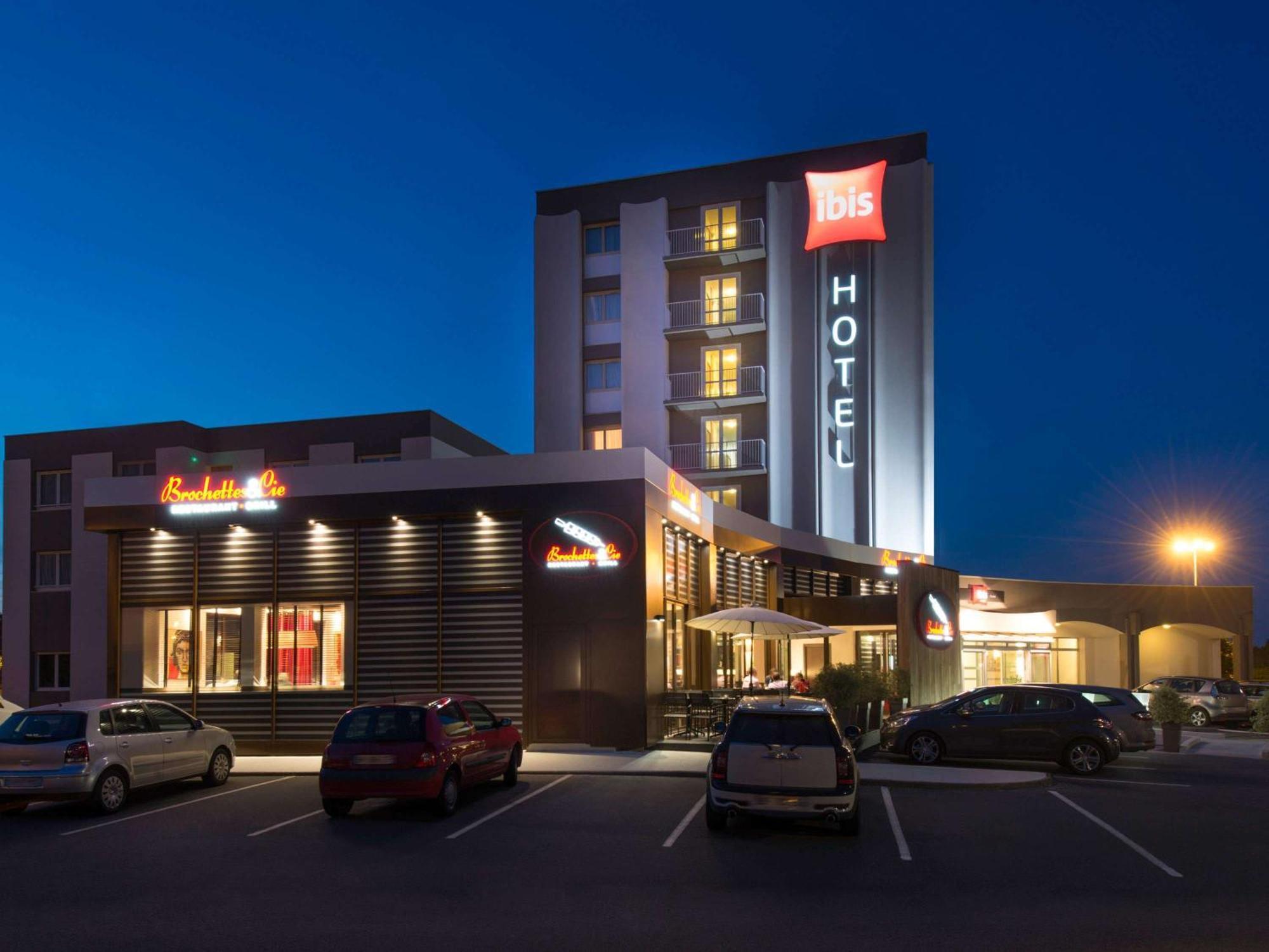 Ibis Cholet Hotel Eksteriør billede