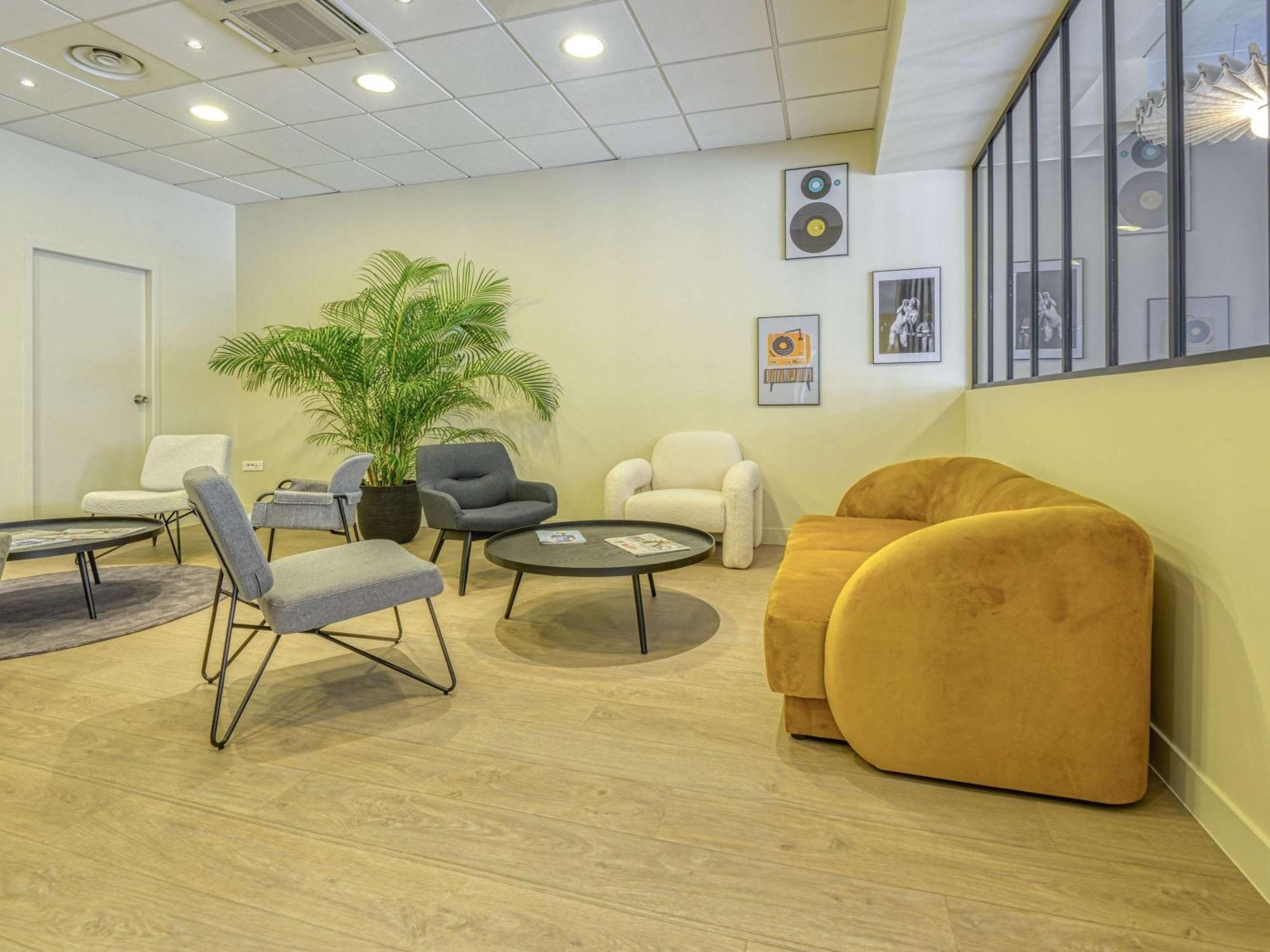 Ibis Cholet Hotel Eksteriør billede