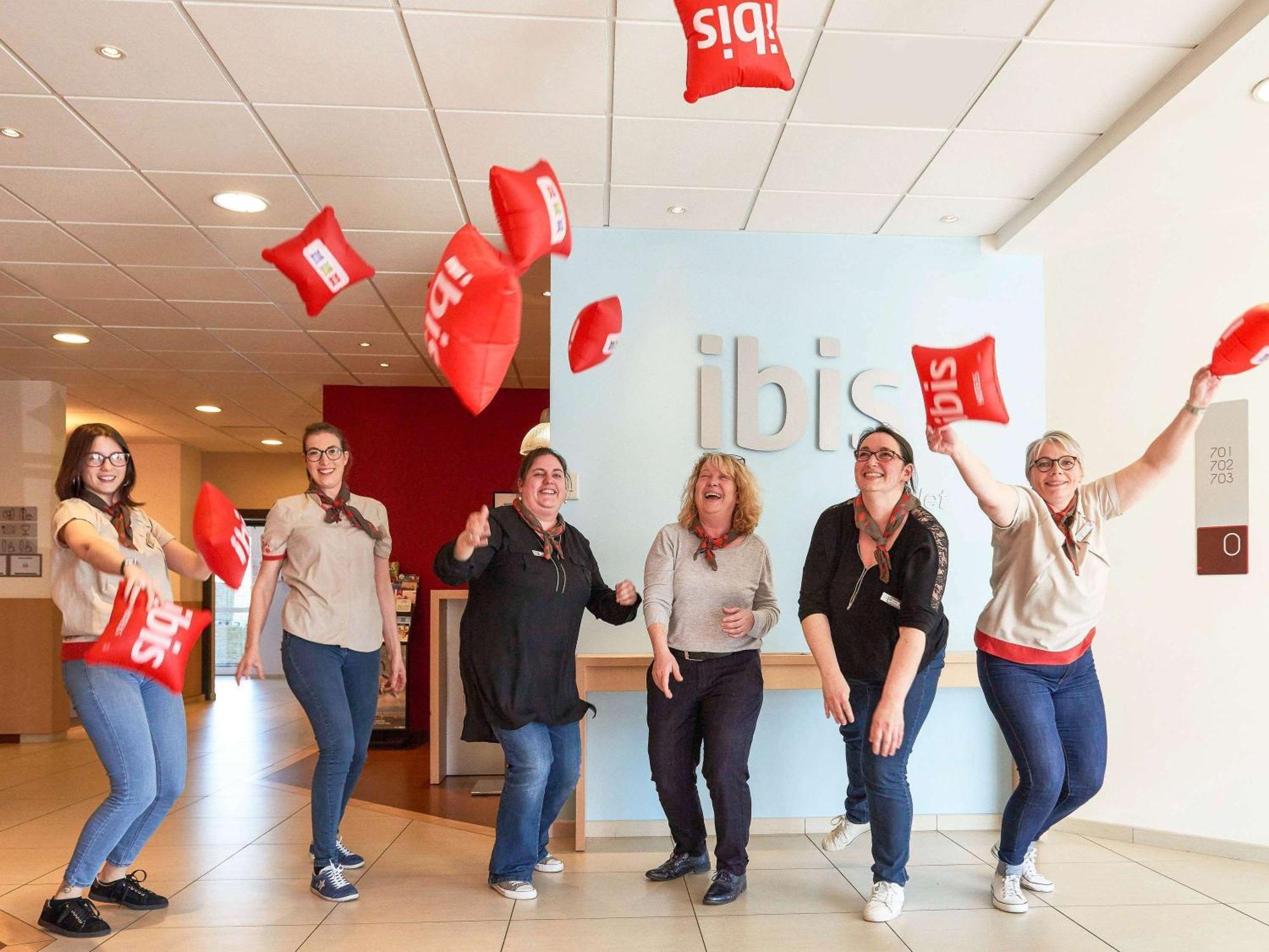 Ibis Cholet Hotel Eksteriør billede