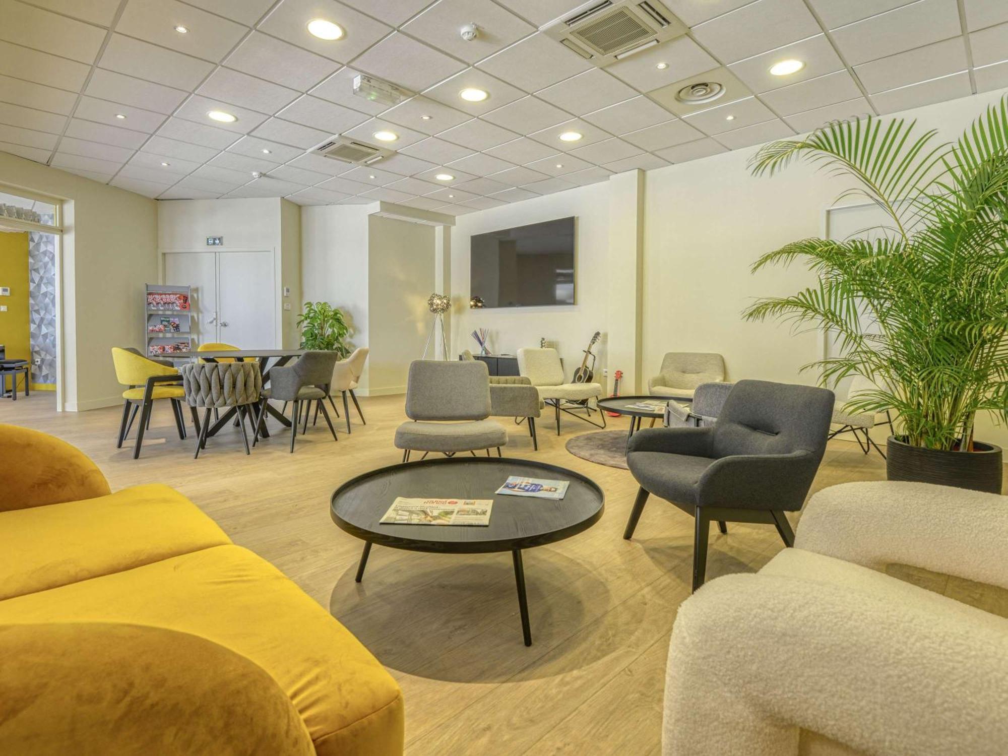Ibis Cholet Hotel Eksteriør billede