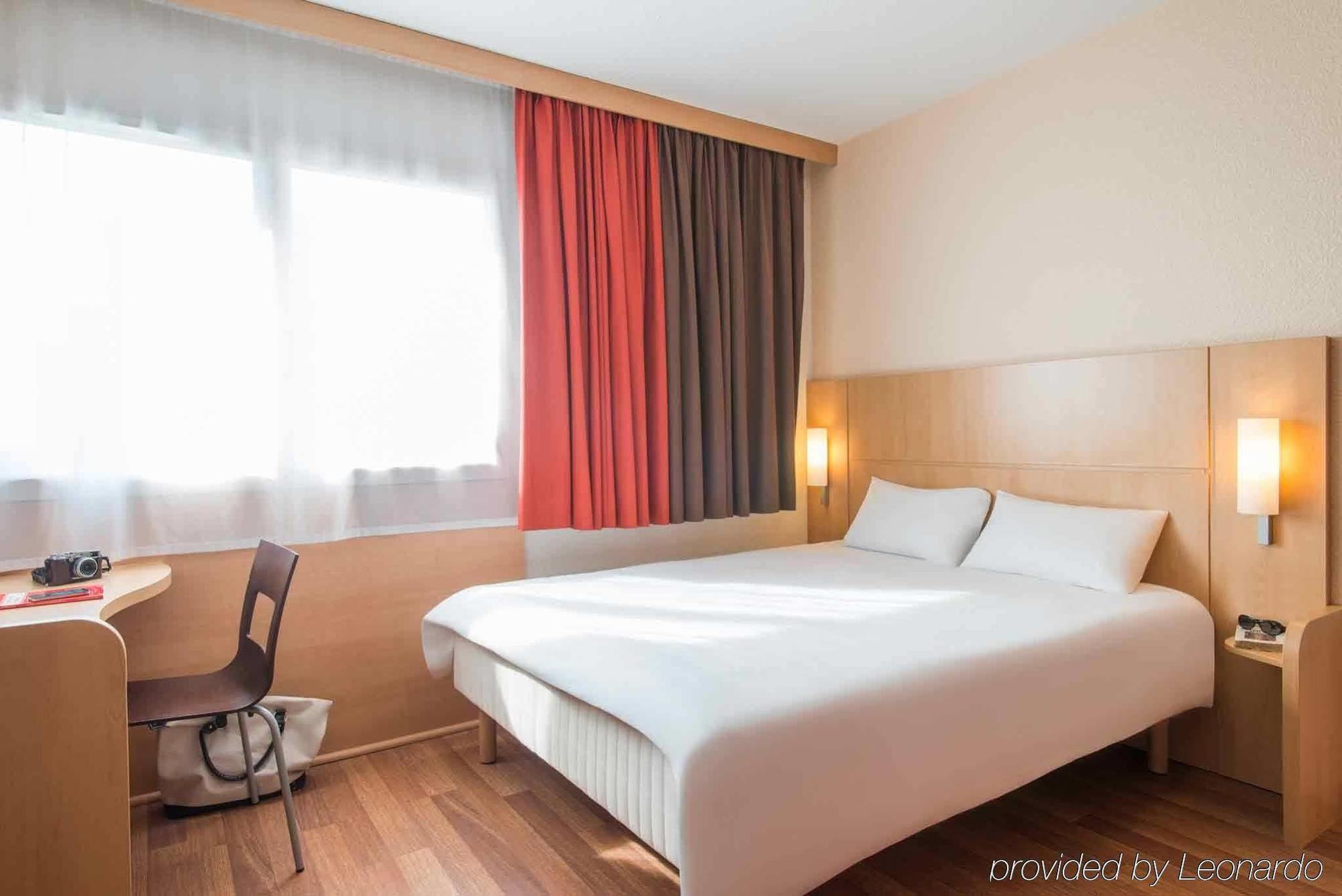 Ibis Cholet Hotel Eksteriør billede